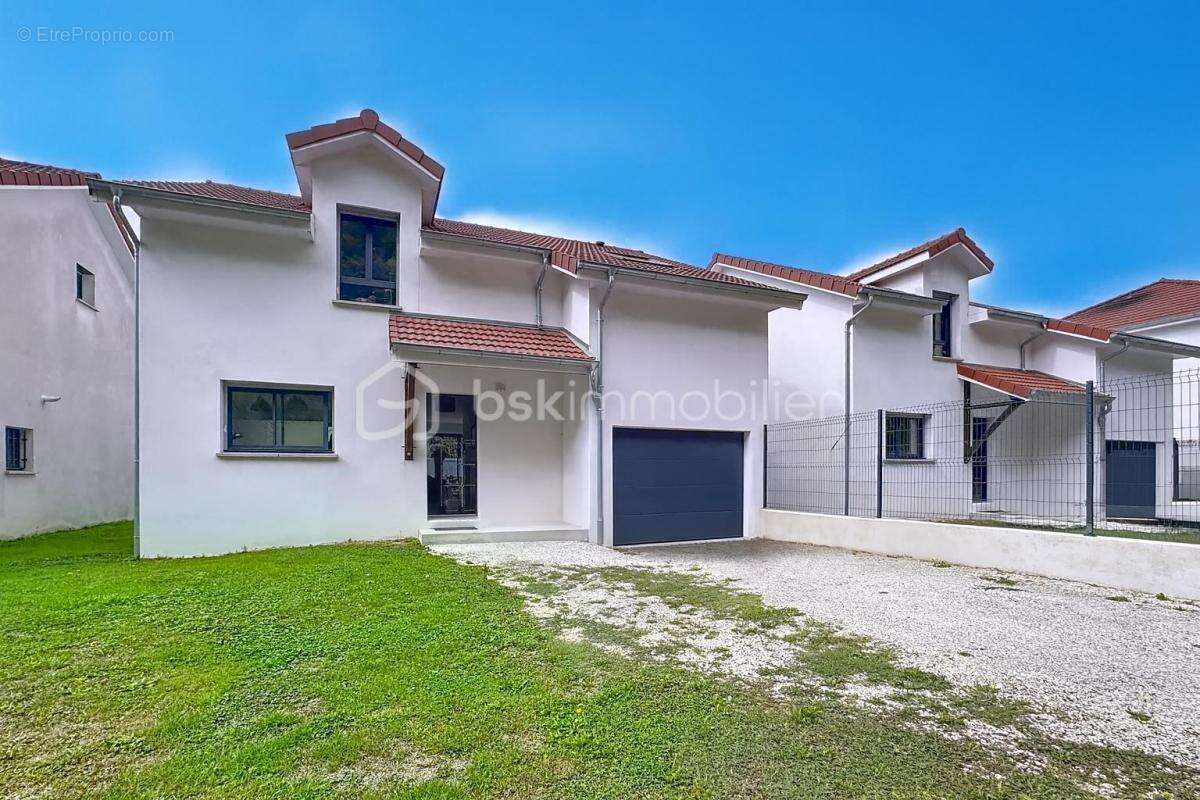 Maison à FONTANIL-CORNILLON