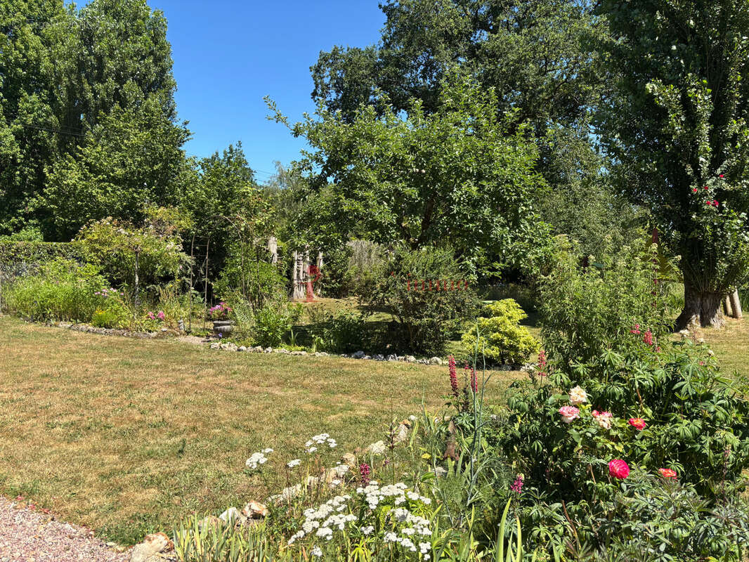 Entre Longny au Perche et La Ferté-Vidame, charmante maison de campagne habitable de suite ! - photo 13