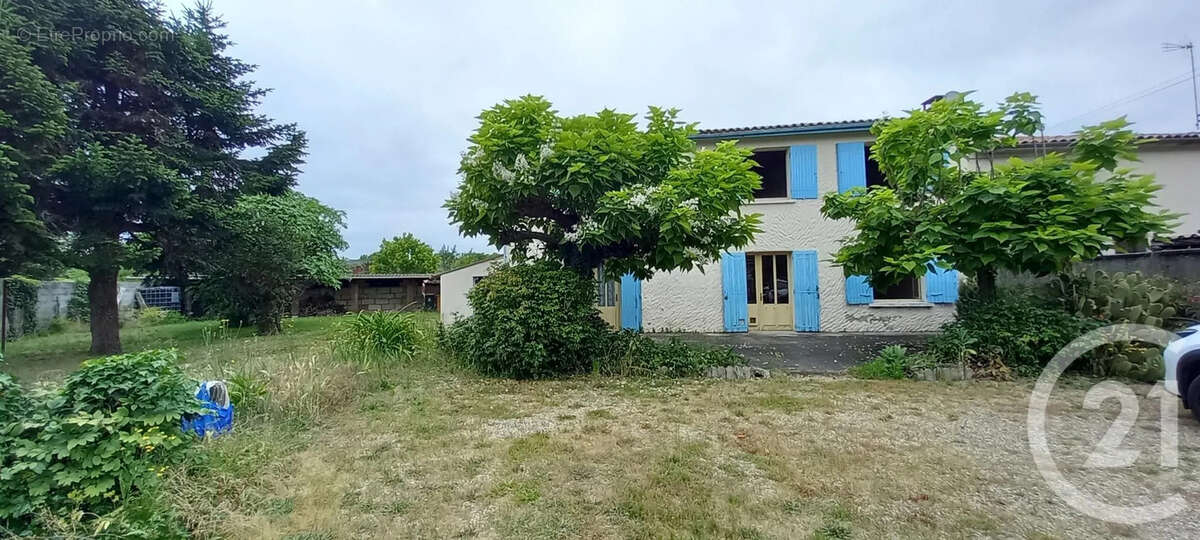 Maison à SABLONS