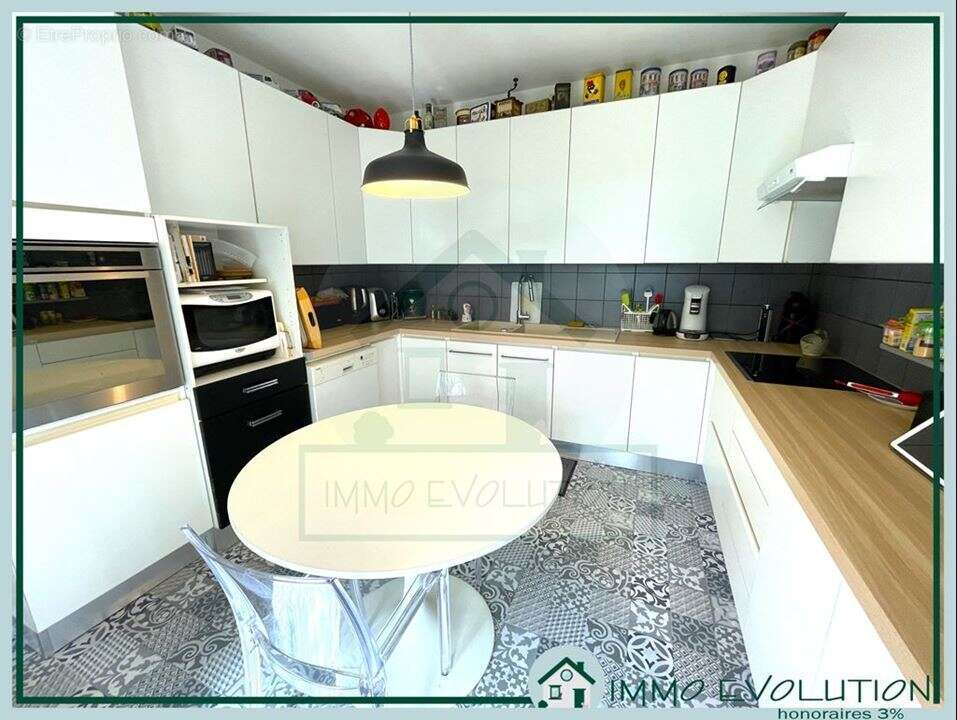 Maison 300 m² à Orange  - photo 4
