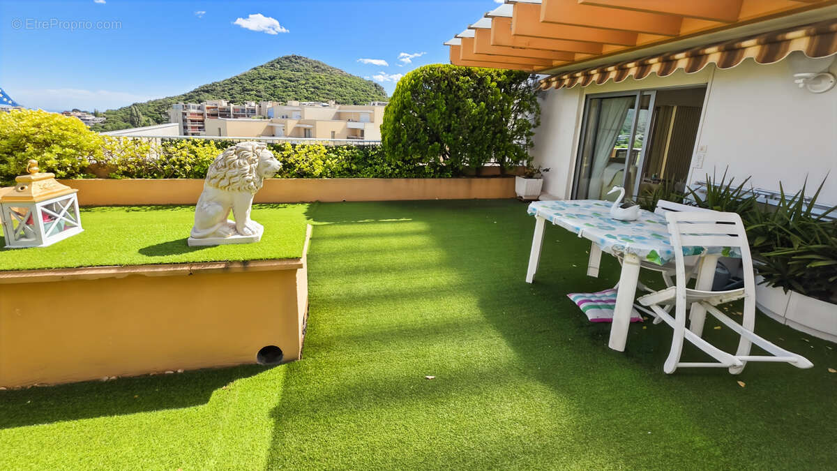 Appartement à MANDELIEU-LA-NAPOULE