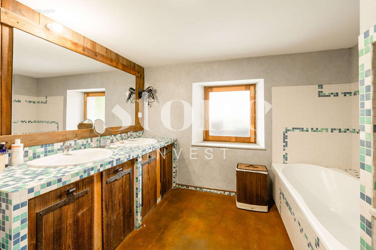 Maison à NAVES-PARMELAN