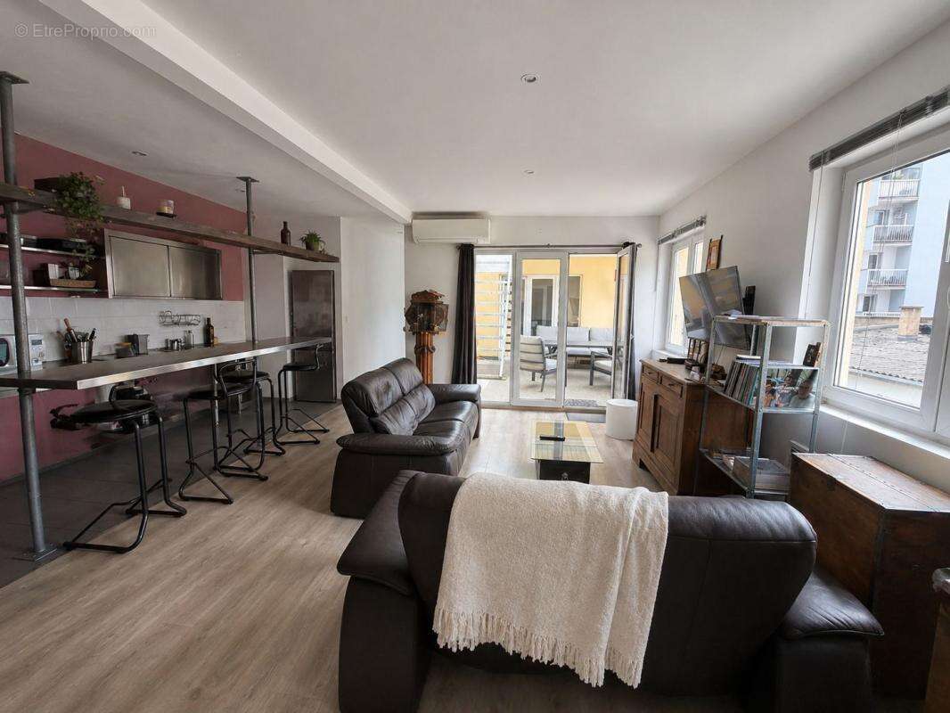 Appartement à NIEDERMODERN