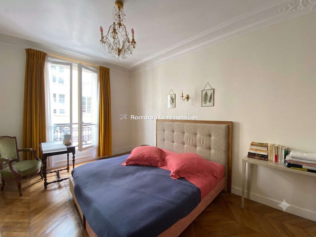 Appartement à PARIS-4E