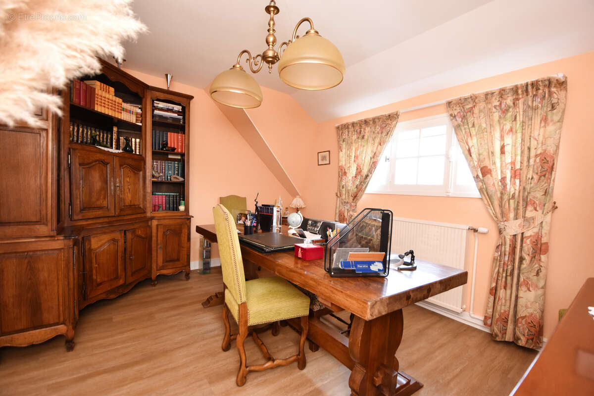 Maison à LONGPRE-LES-CORPS-SAINTS