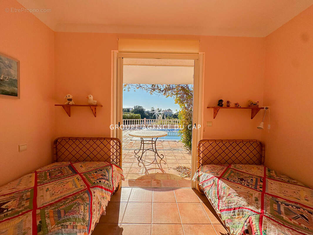 Maison à LES ISSAMBRES