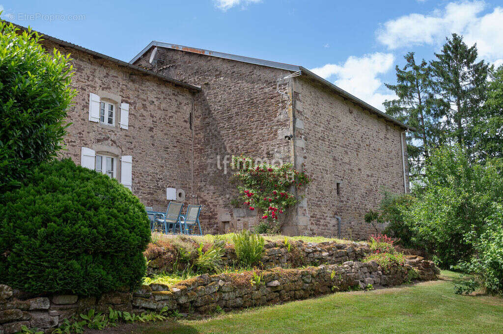 Maison à CHARMOIS-L'ORGUEILLEUX