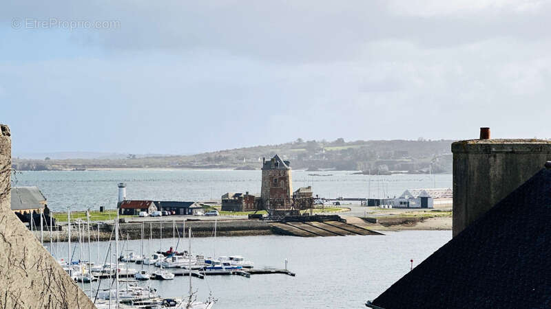 Maison à CAMARET-SUR-MER