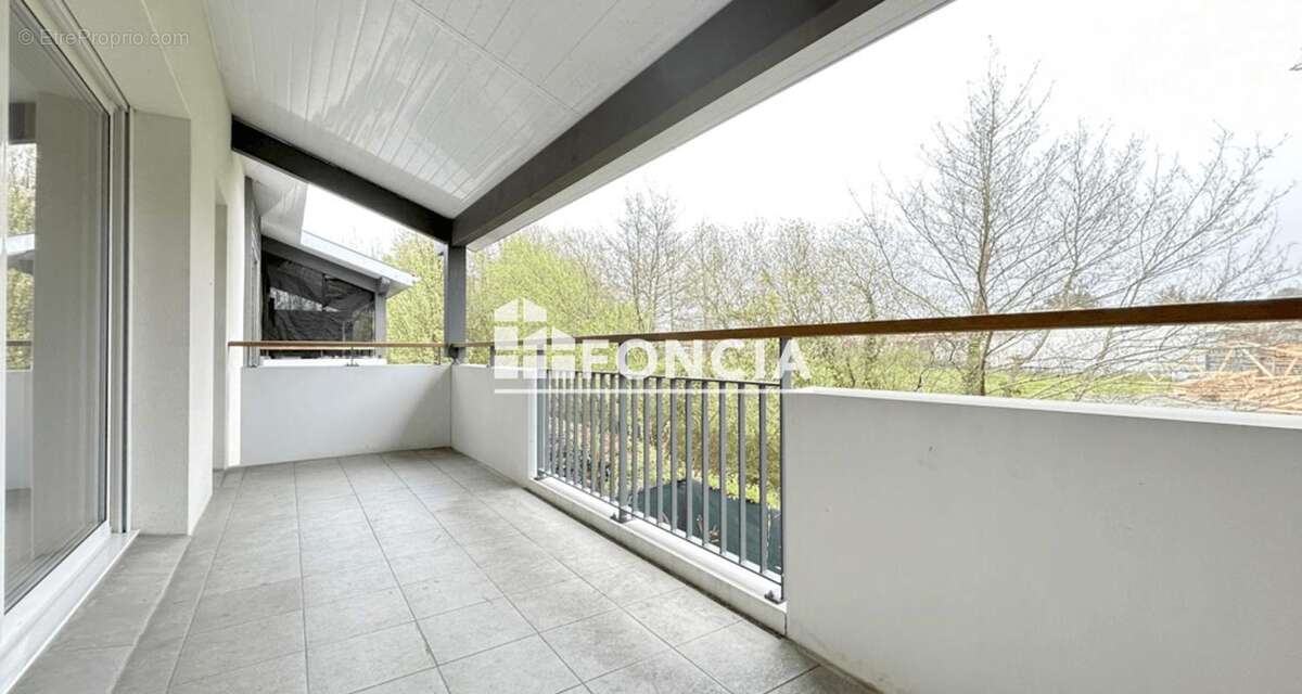 Appartement à TOSSE