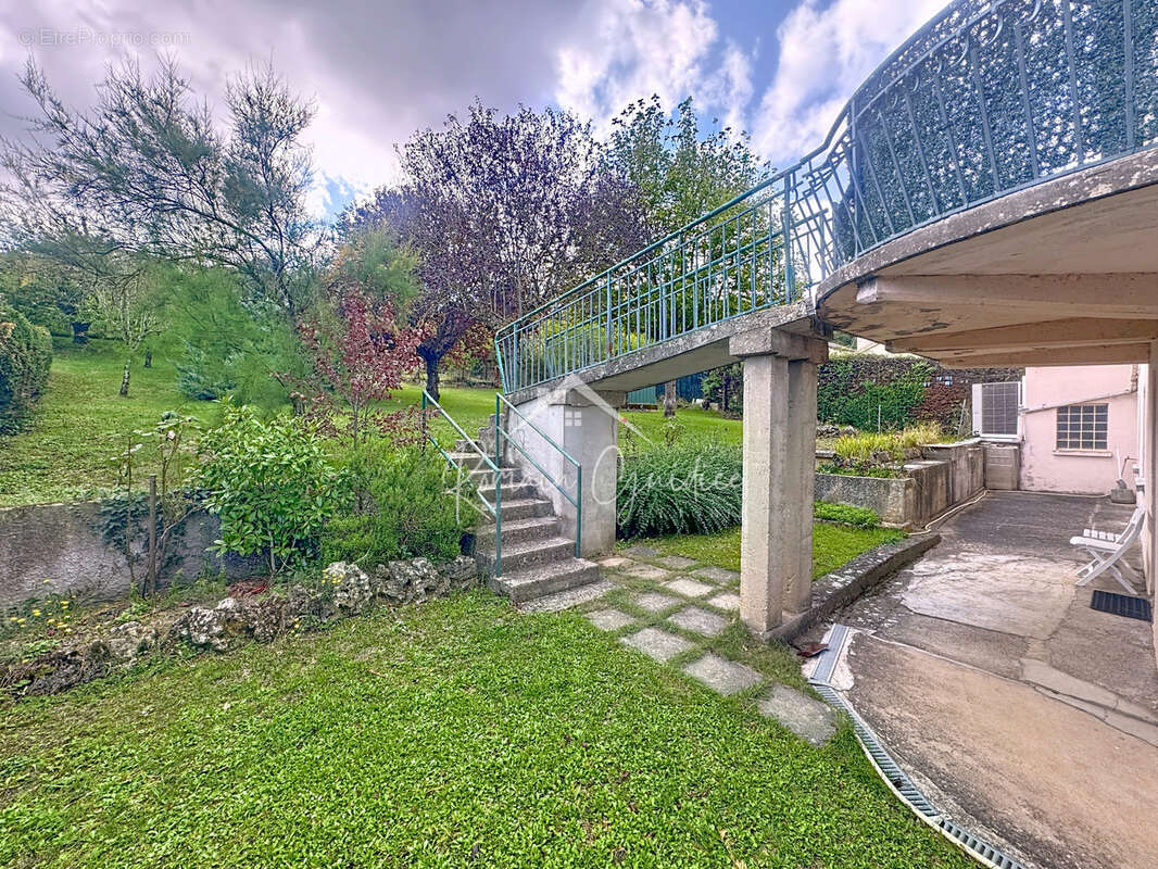 Maison type 5 113 m2 sur terrain de 1529 m2 - photo 4