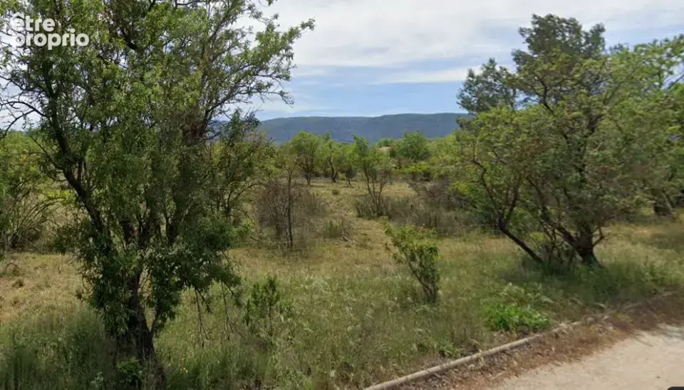 Photo Terrain à Cabrieres-D'avignon au prix de 123 900€