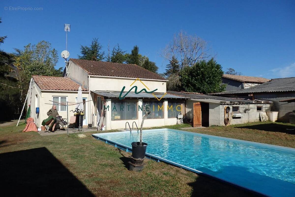 Maison à LAMOTHE-LANDERRON