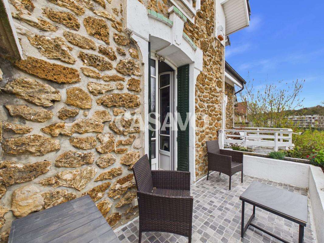 Maison à LE PERREUX-SUR-MARNE