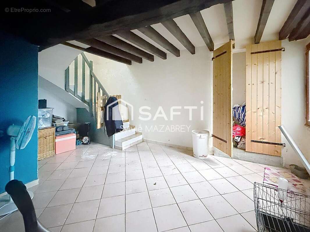 Maison 215 m² à Villeneuve-L'archeveque  - photo 9