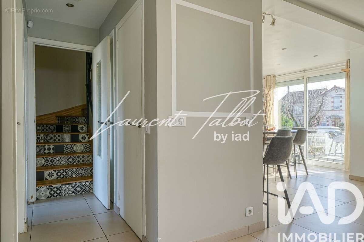 Photo 8 - Maison à HOUILLES