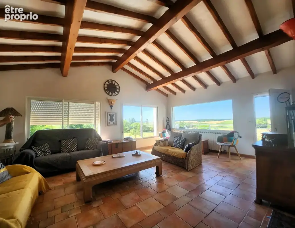 Appartement 375 m² à Saint-Augustin  - photo 3