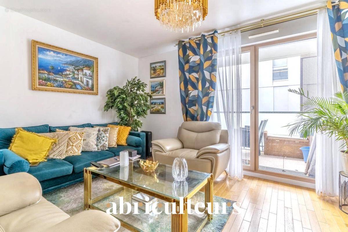 Appartement à COLOMBES