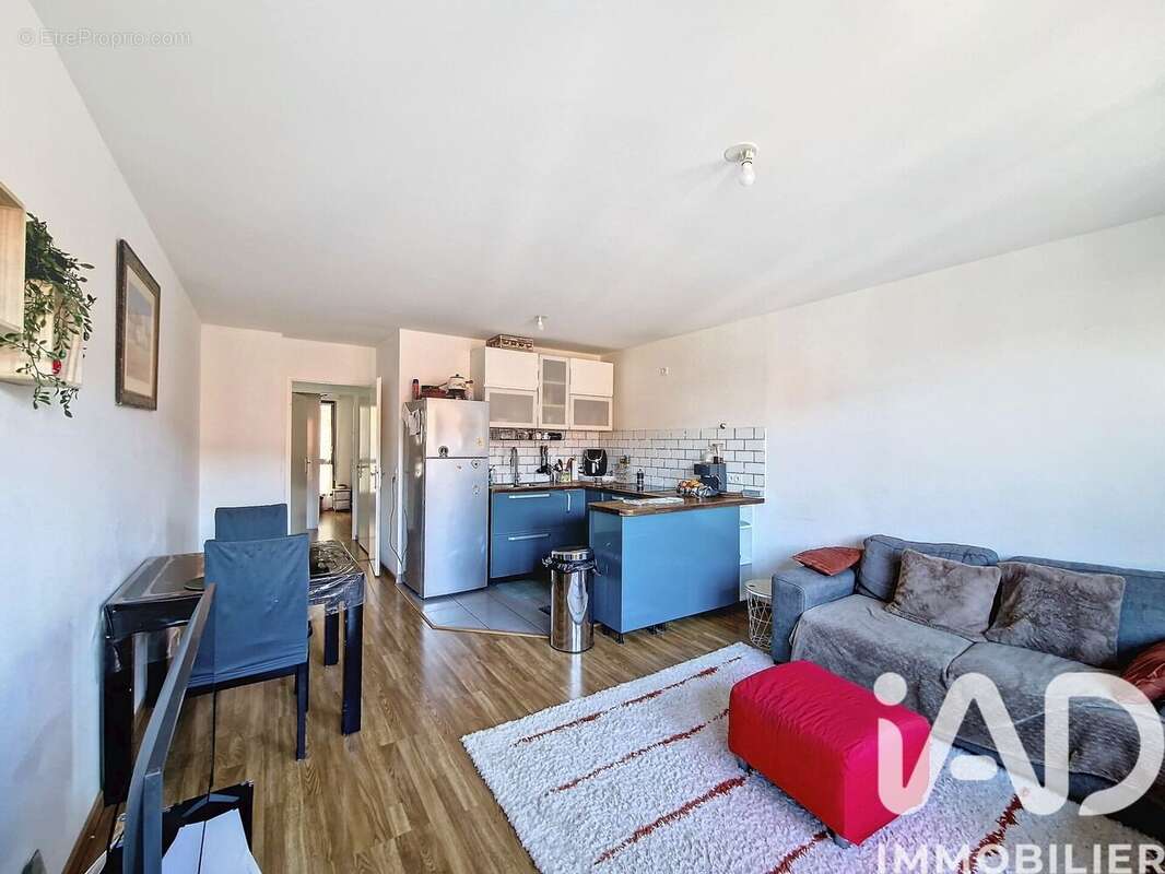 Photo 2 - Appartement à AUBERVILLIERS