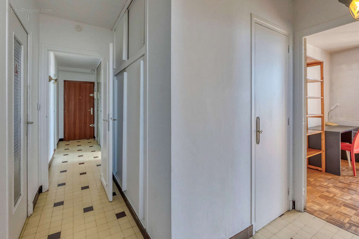 Appartement à SAINT-MARTIN-D&#039;HERES