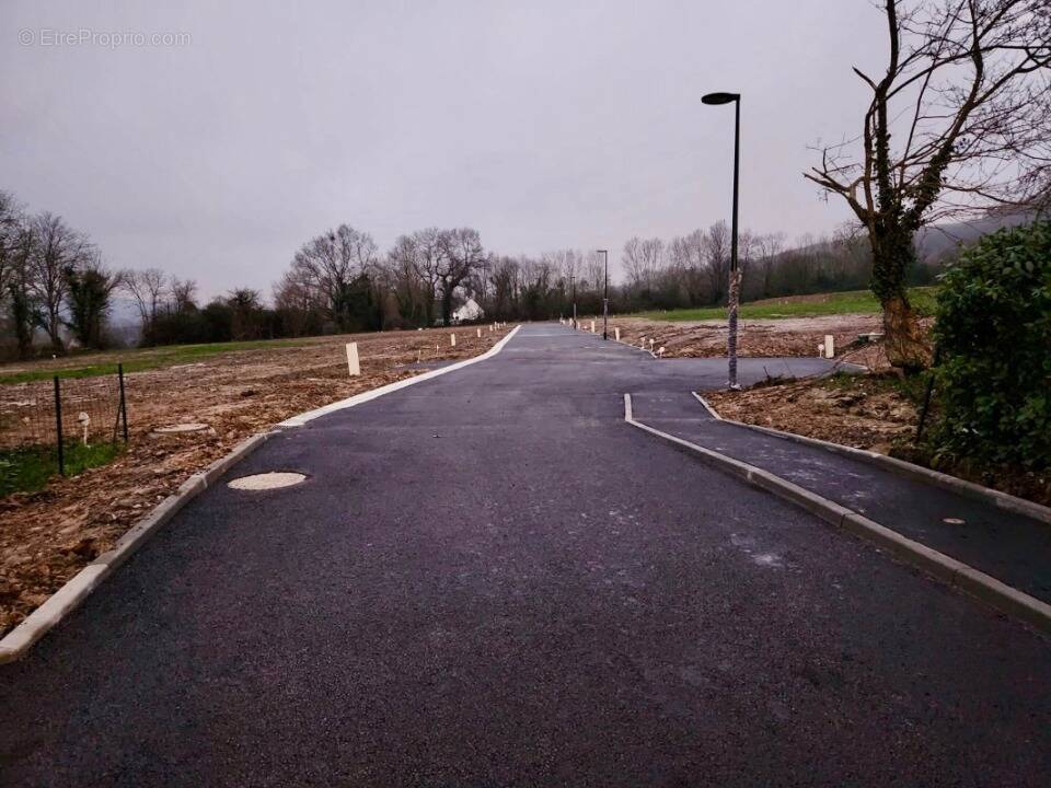 Terrain à LE BREUIL-EN-AUGE