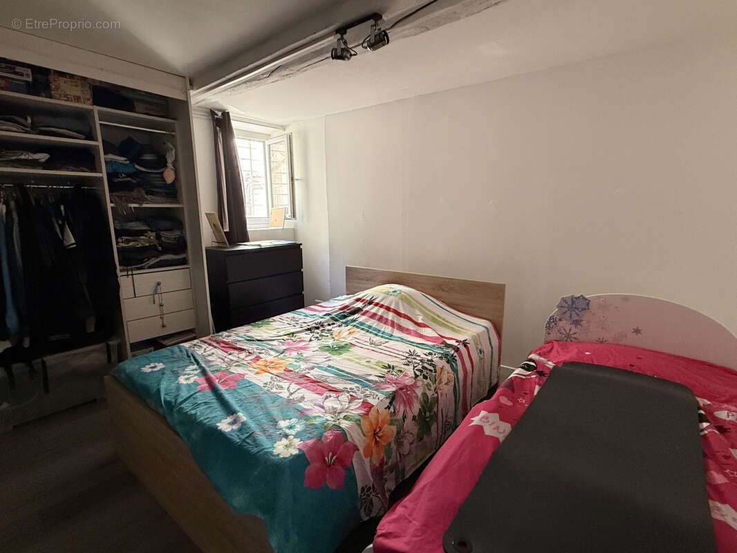 NÎMES   Grand'Rue   P2 60 m2 RDC   107 000 € - photo 7