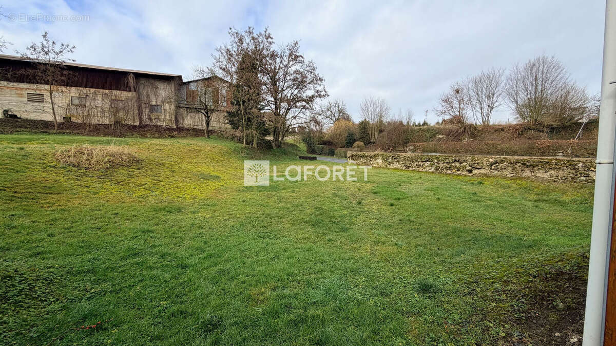 Maison à SERVON-MELZICOURT