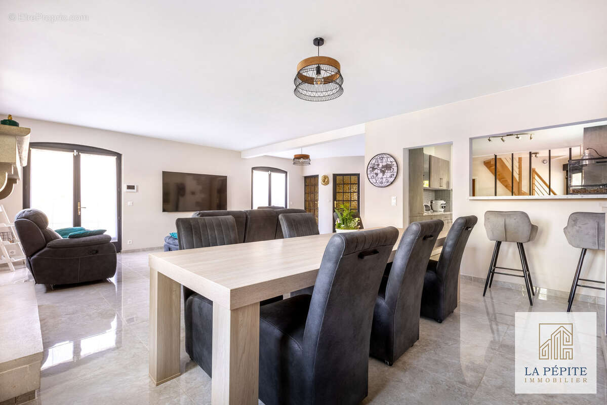 Maison à SAINT-AMAND-LES-EAUX