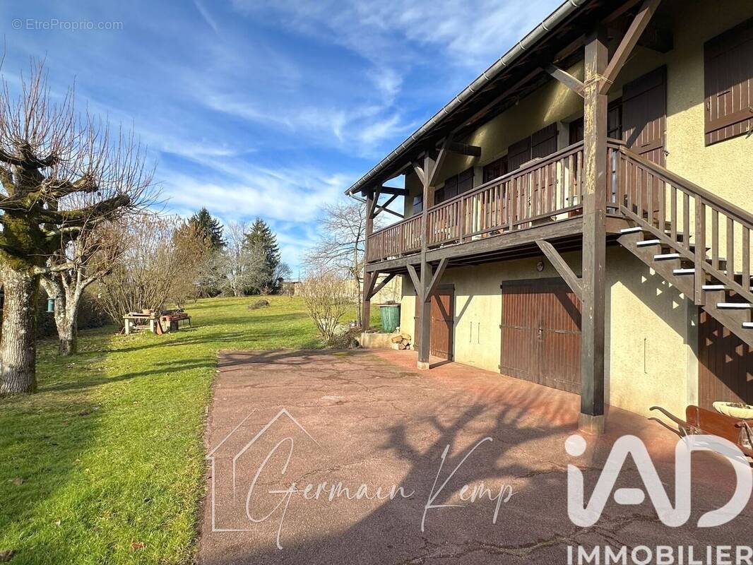 Photo 1 - Maison à LE PONT-DE-BEAUVOISIN