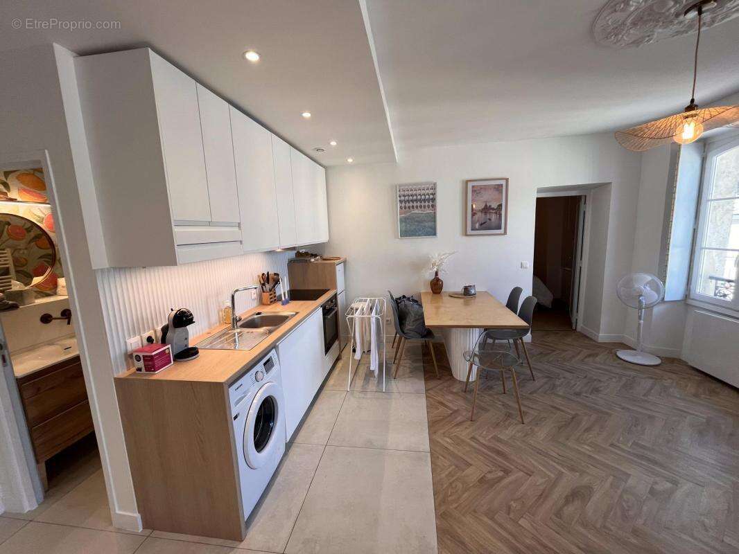 Versailles – Quartier Saint-Louis – Appartement 2 pièces renové - photo 4
