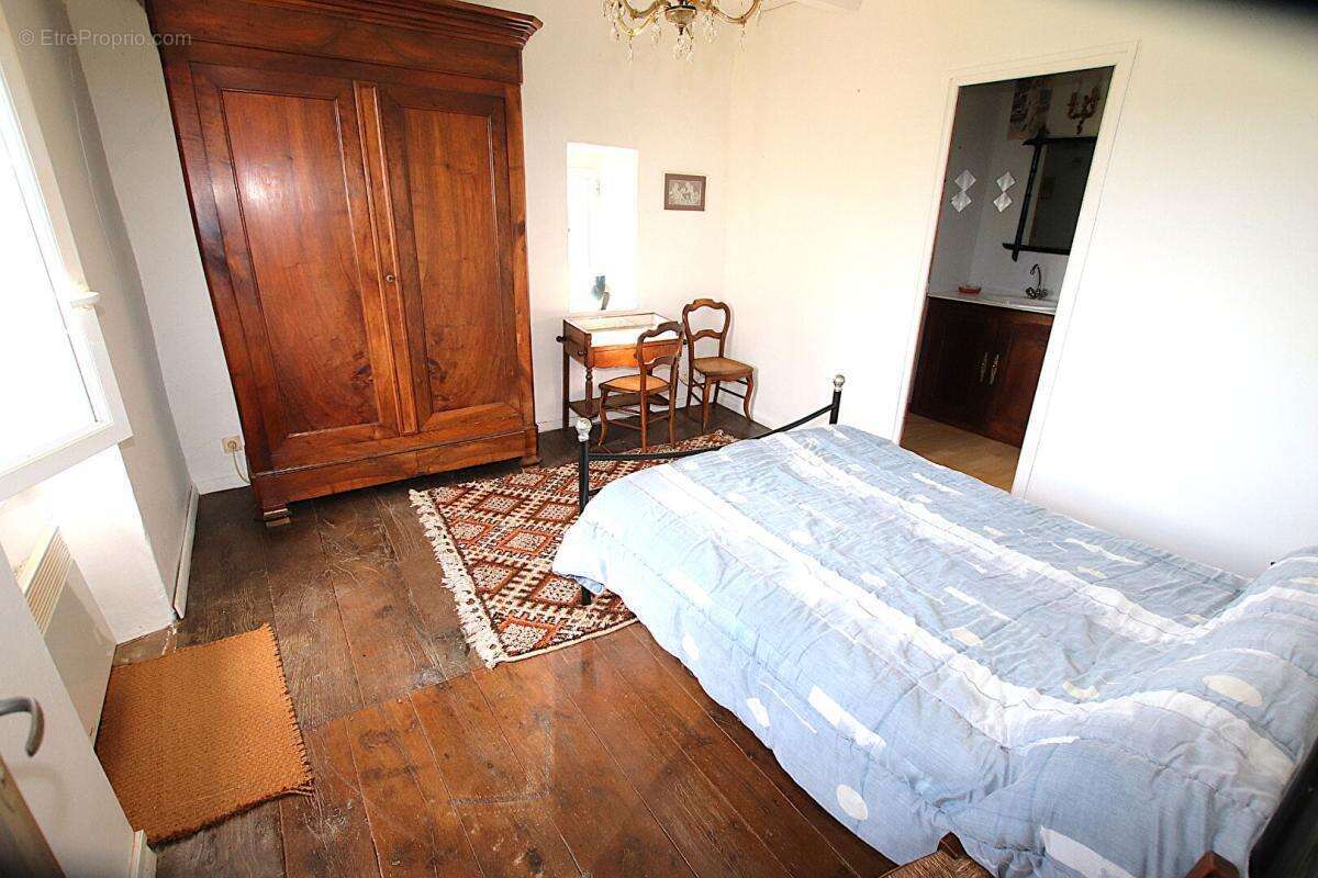 Ensemble immobilier de 193m2 + garage 100m2 - 5 logements - photo 11