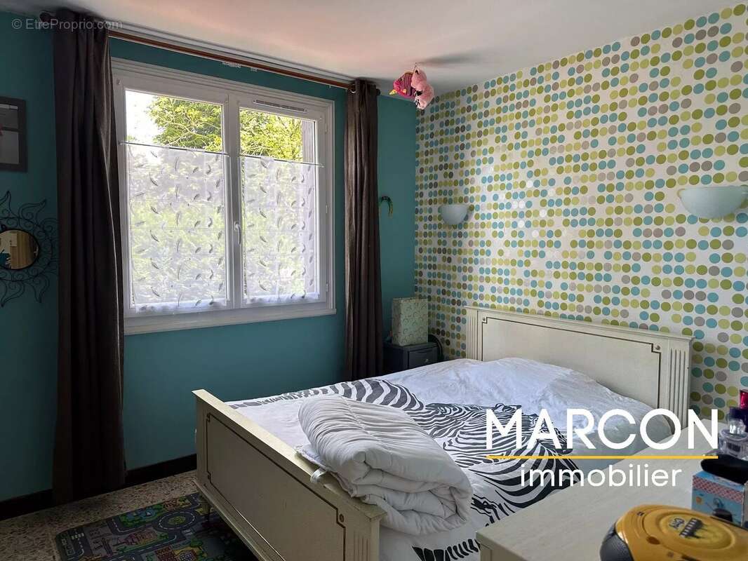 Maison à SAINT-AGNANT-DE-VERSILLAT