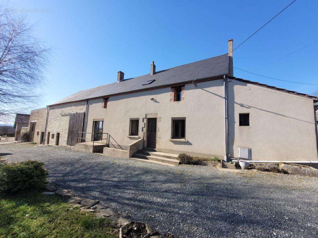 Maison 170 m² à Boussac-Bourg  - photo 3