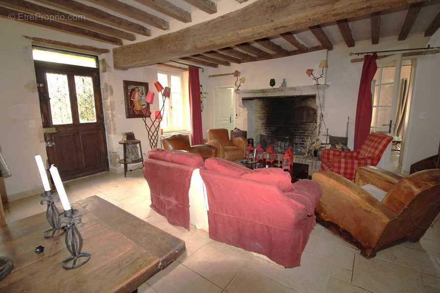 Maison à ENTRAINS-SUR-NOHAIN