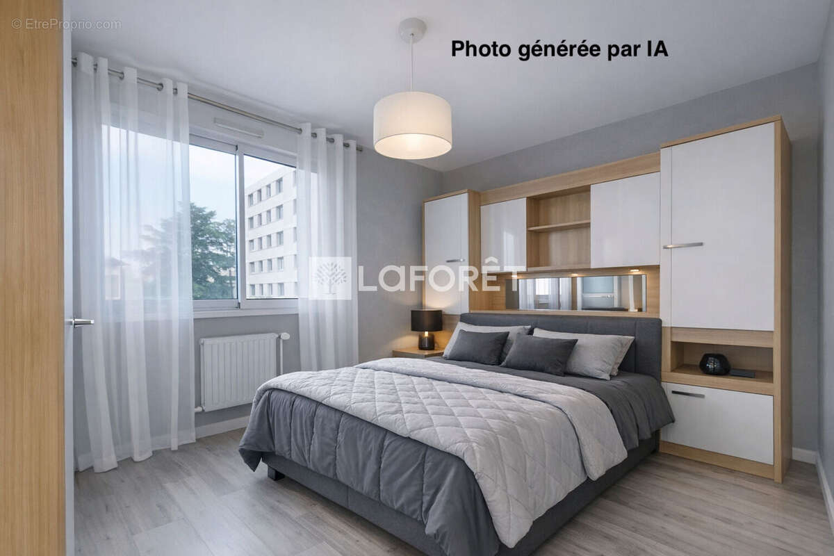 Appartement à PERONNAS