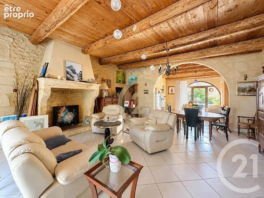 Maison 8 pièces 309 m² à vendre à Remoulins (30210) - photo 5