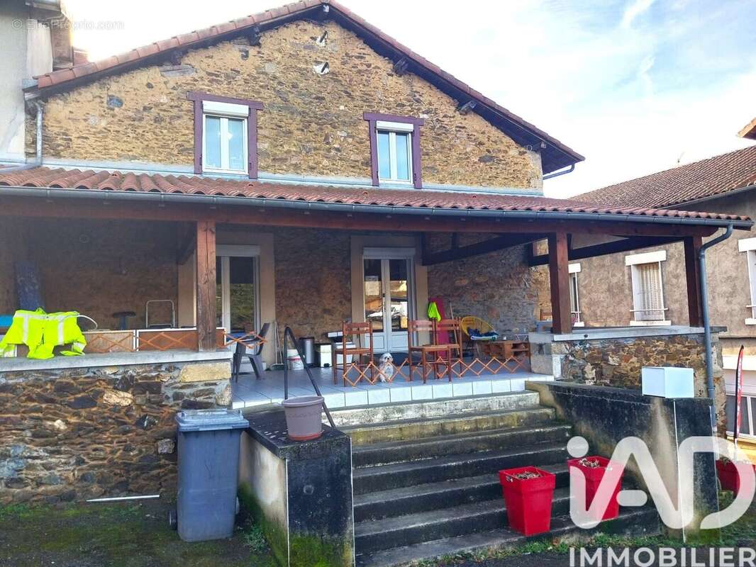 Photo 2 - Appartement à SAINT-VICTURNIEN