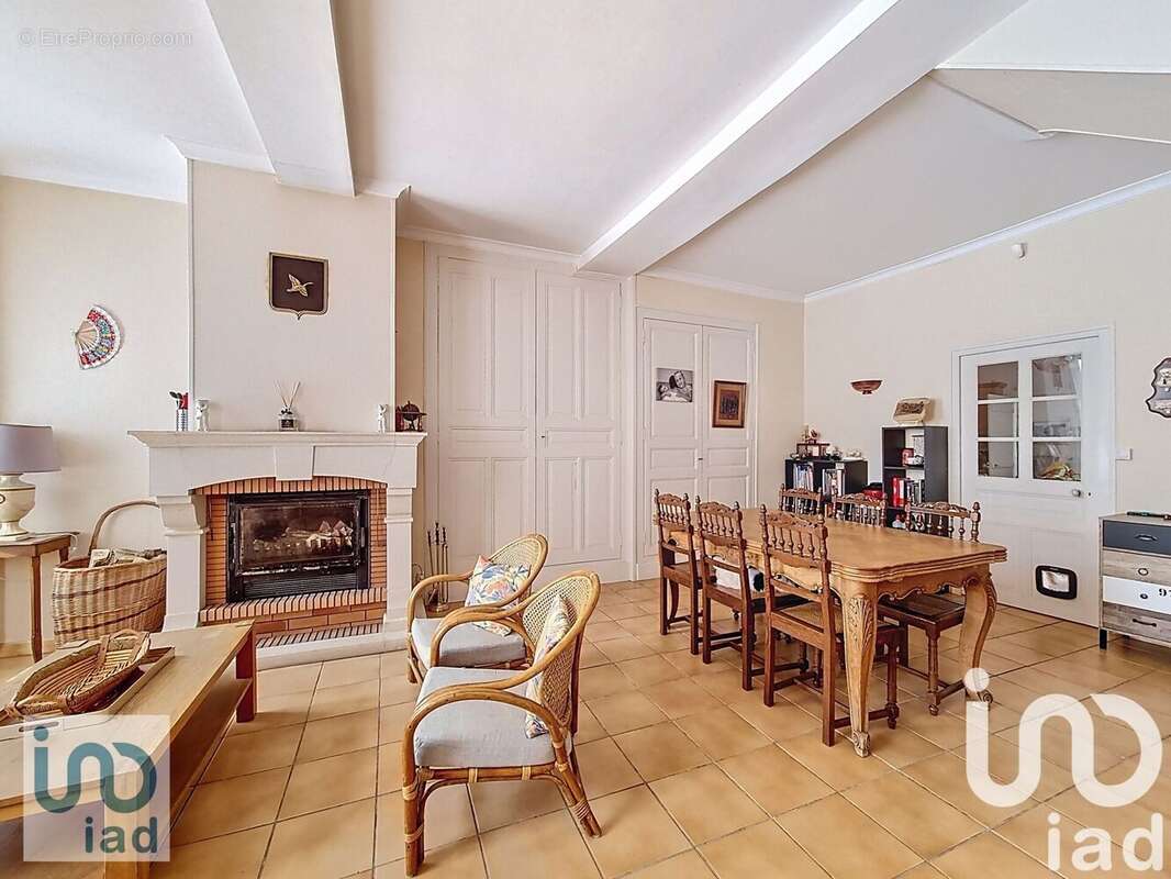 Photo 5 - Maison à BUSSY-EN-OTHE
