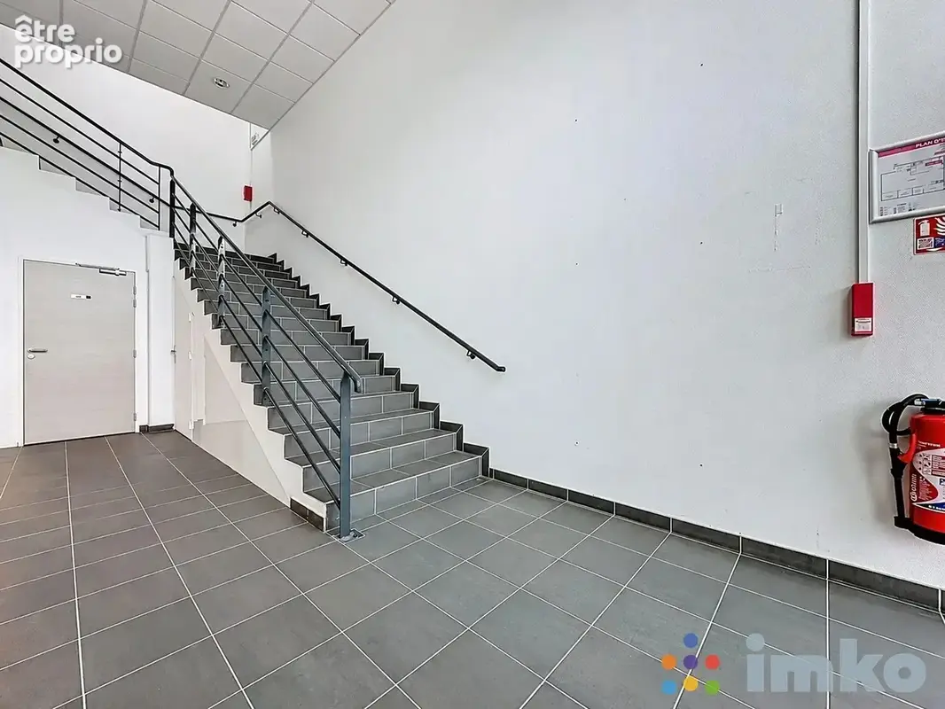 Commerce 250 m² à vendre à Croix (59170) - photo 5