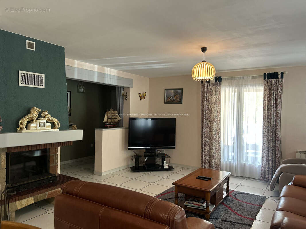 Maison 125 m² à Grignan  - photo 2
