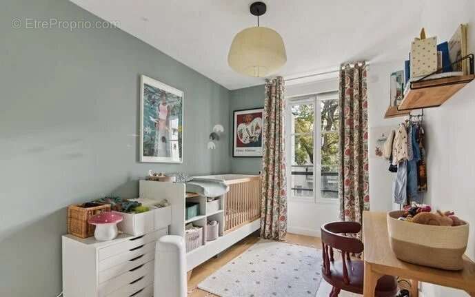 Appartement à PARIS-19E