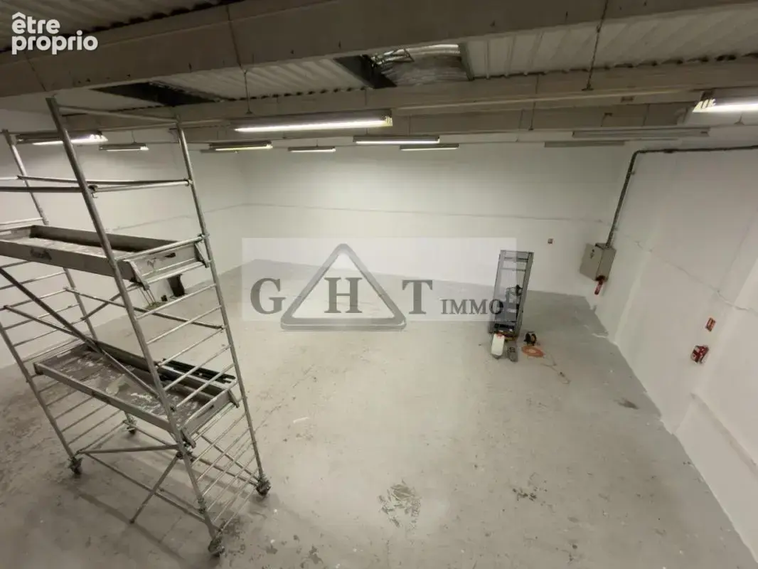 Entrepot 300m2 a vendre moissy cramayel - photo 4