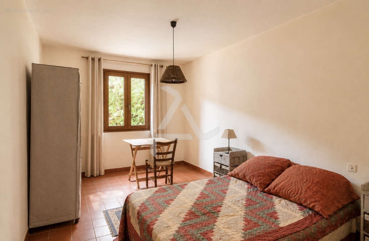 Maison t7 en pierre de taille granite à 15 mn au sud porto-vecchio - photo 12