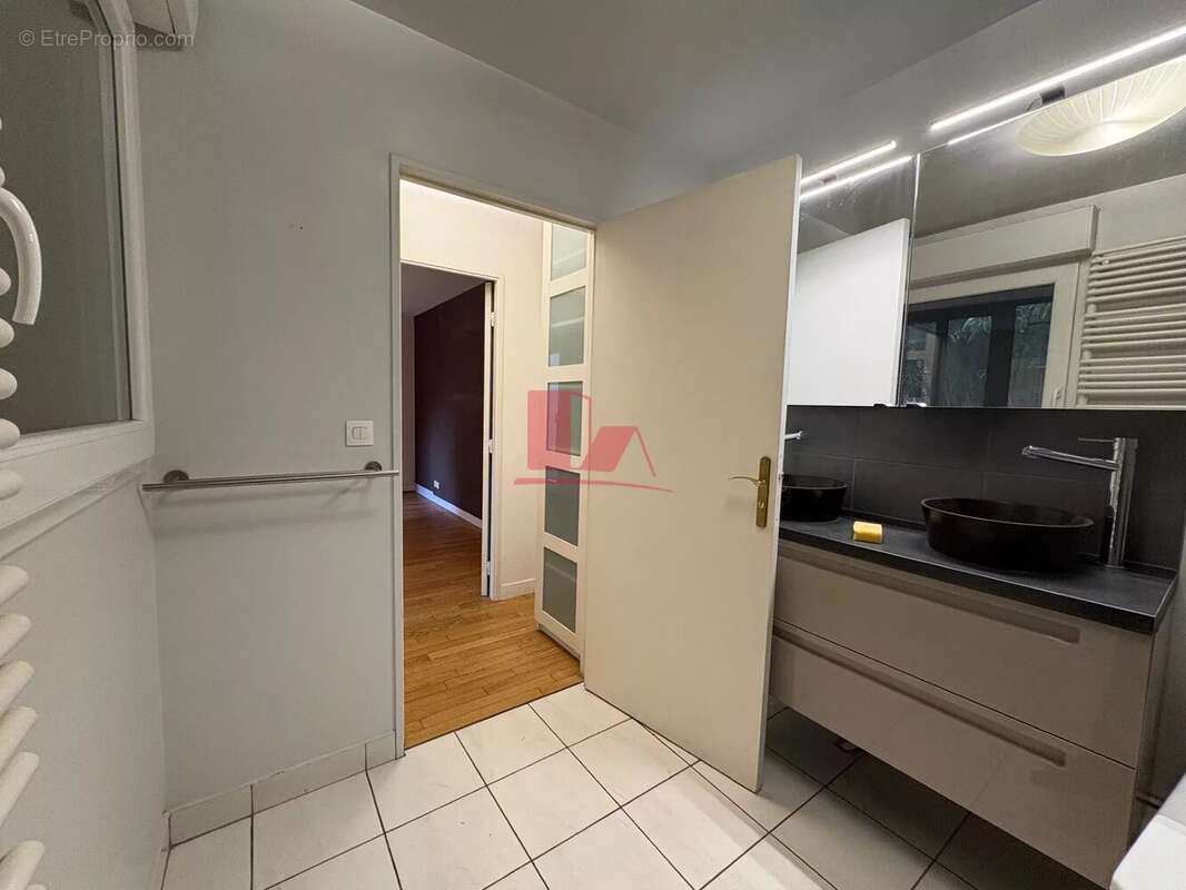 Appartement à ISSY-LES-MOULINEAUX