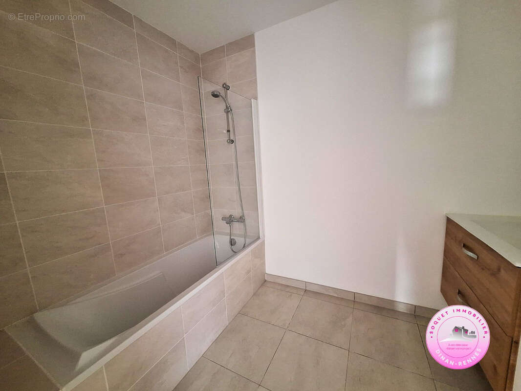 Appartement à LE RHEU