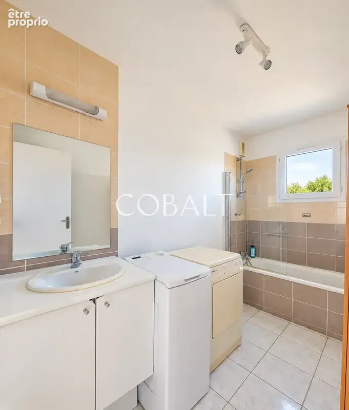 Appartement - 80 m2 - 2 chambres - Place de stationnement + Cave - Saint-Marc-sur-Mer - photo 10