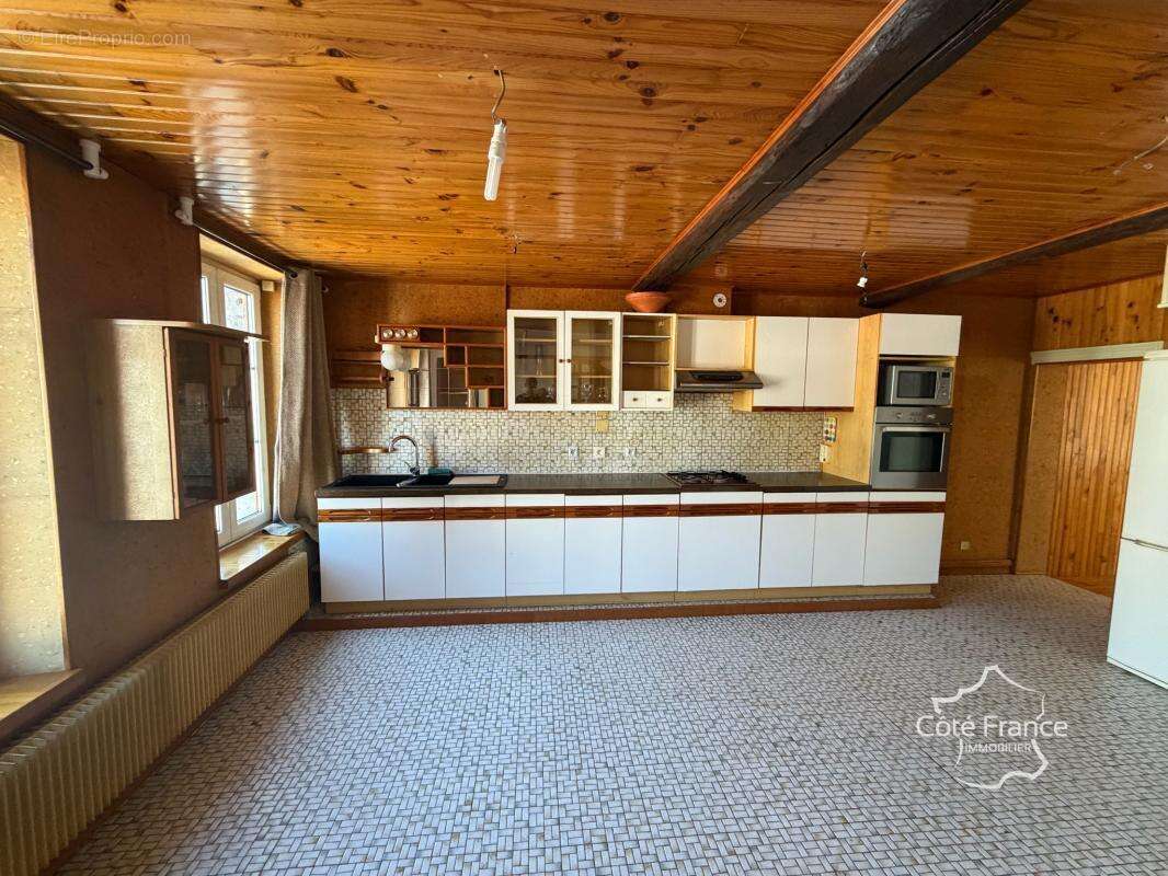 Magnifique maison en pierre de taille   Charme atypique et b - photo 9