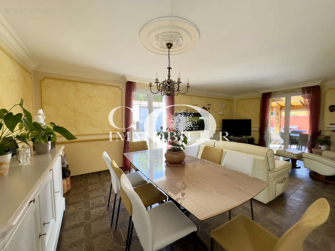 Maison à LEGE
