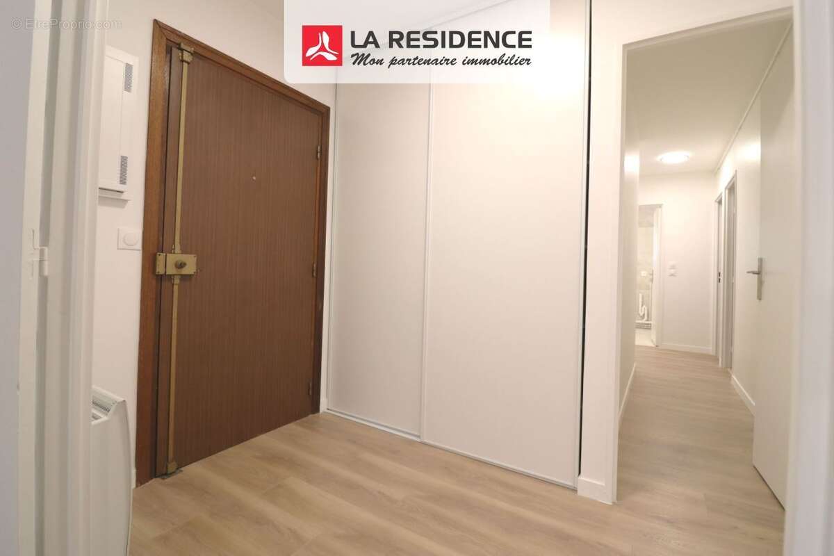 Appartement à VERSAILLES