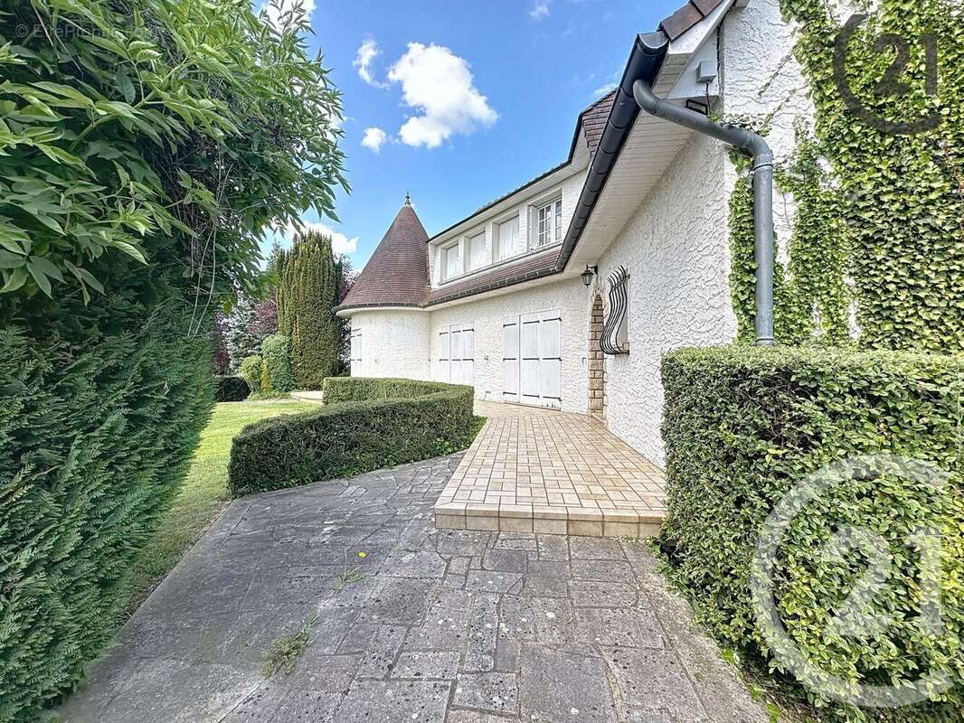 Maison à ROSIERES-PRES-TROYES