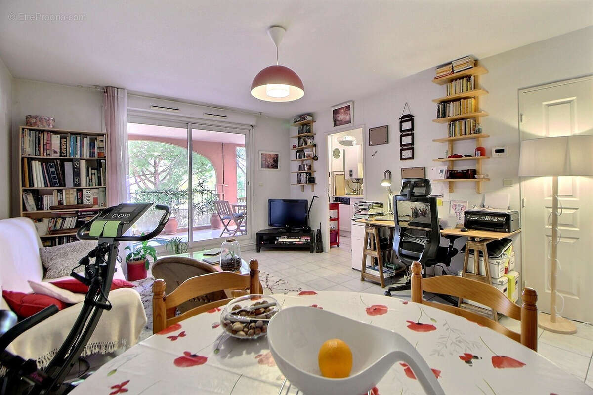 Appartement à LATTES